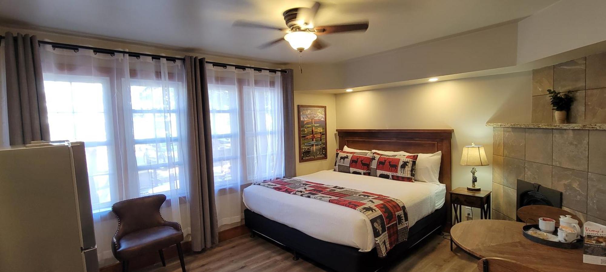 Crandell Mountain Lodge Уотъртън Парк Екстериор снимка