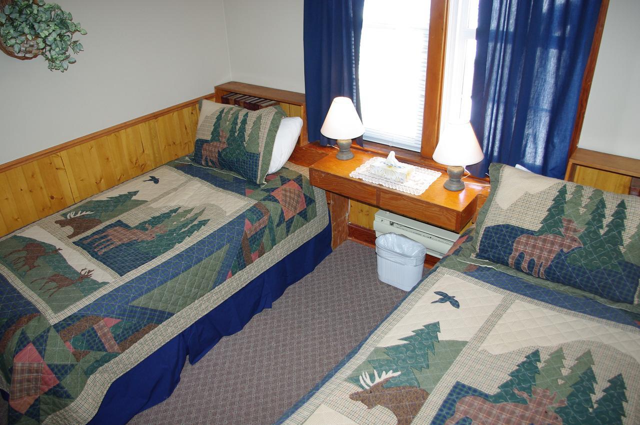 Crandell Mountain Lodge Уотъртън Парк Екстериор снимка