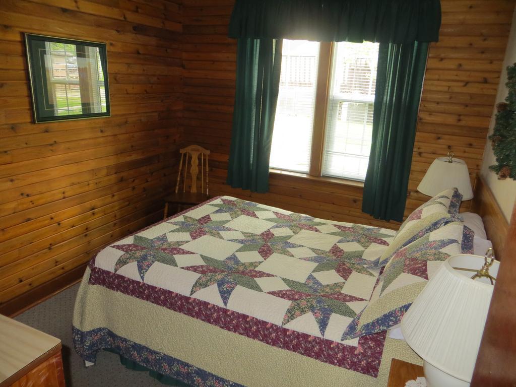 Crandell Mountain Lodge Уотъртън Парк Екстериор снимка